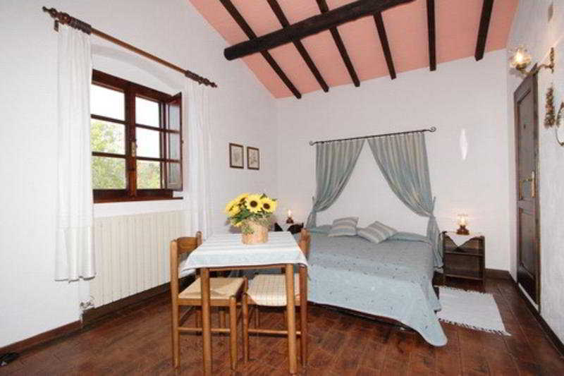 Campo Di Carlo Guest House Sassetta Ruang foto